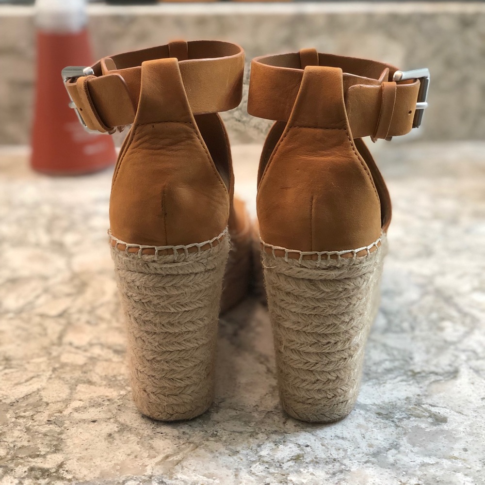 🔥sold out🔥 Marc Fisher wedges - Picture 4 of 5